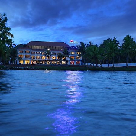 Lake Palace Trivandrum Vettutura Exteriör bild